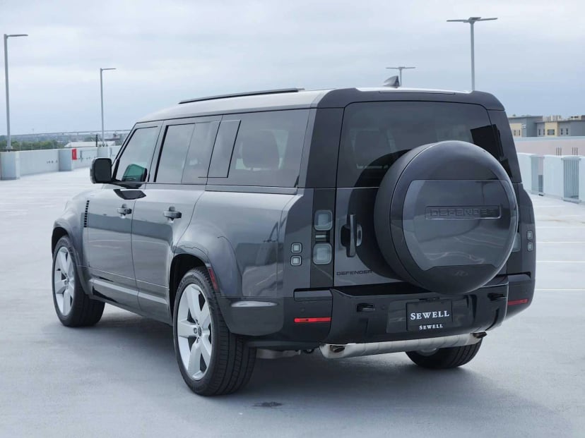 2026 LAND ROVER Defender 130 - Image 7