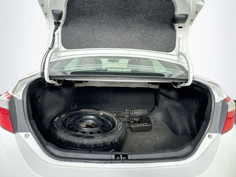 2015 Toyota Corolla - Image 29