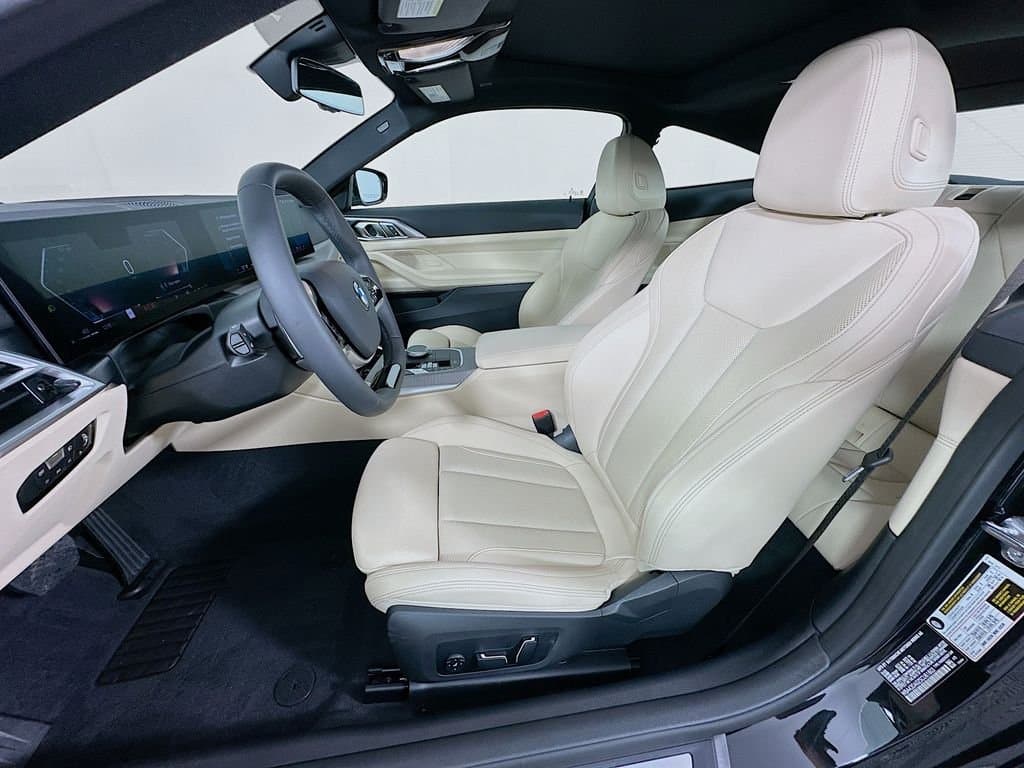 2025 BMW 4 Series - Image 21