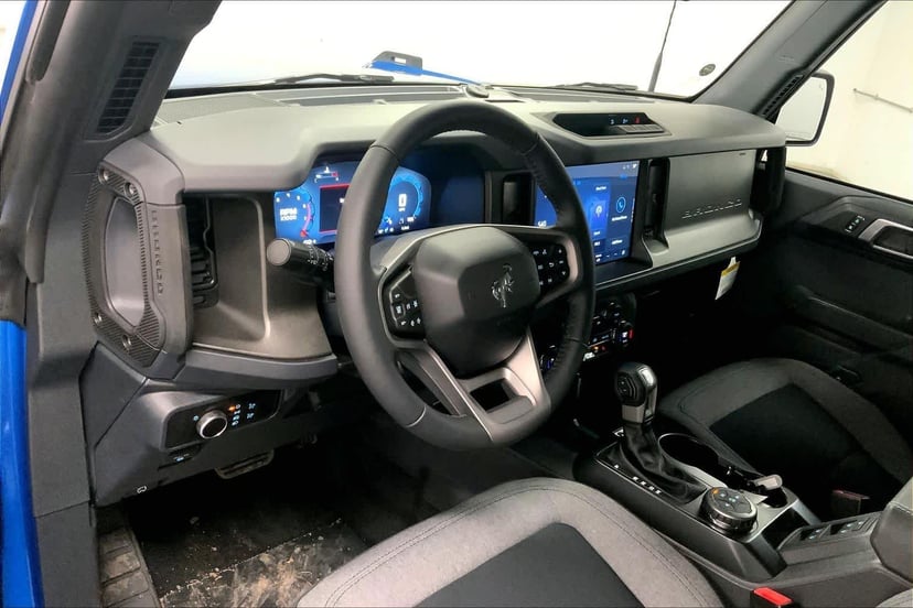 2025 Ford Bronco - Image 7
