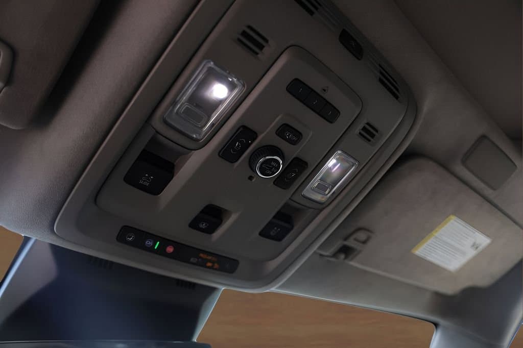 2021 Cadillac Escalade - Image 23