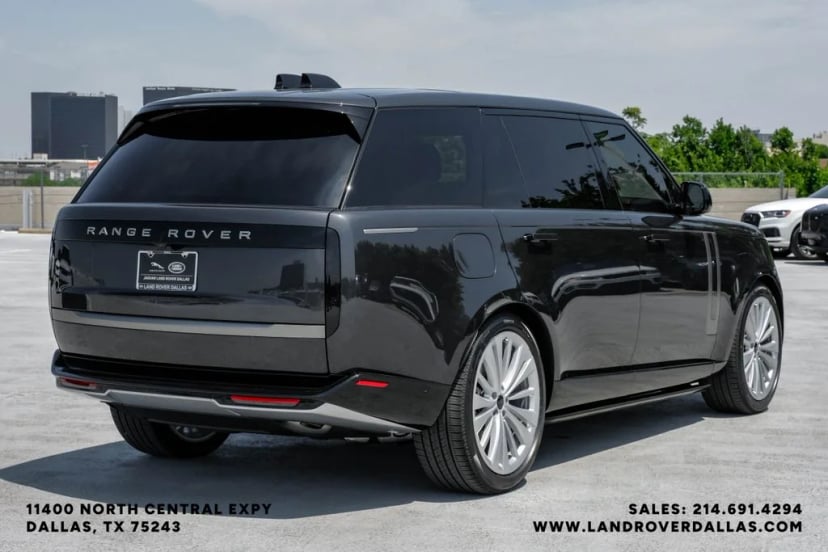 2026 Land Rover Range Rover - Image 8