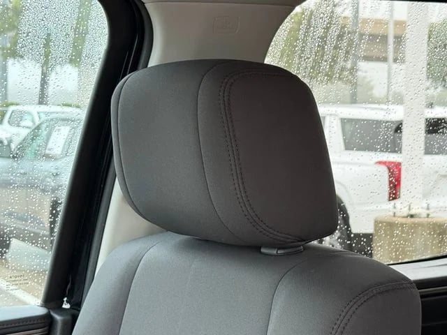2022 Toyota Tundra - Image 10