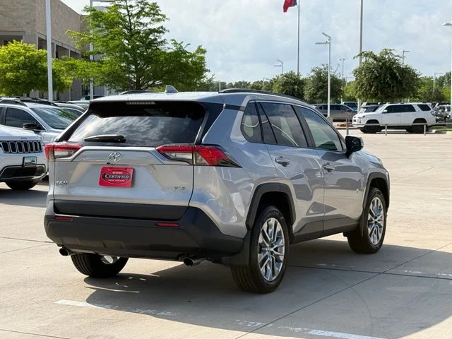 2022 Toyota RAV4 - Image 4