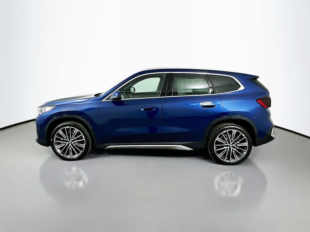 2025 BMW X1 - Image 8