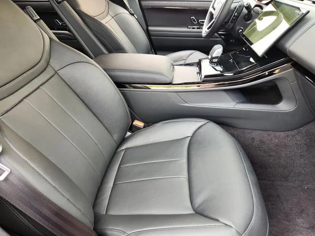 2025 Land Rover Range Rover Sport - Image 14