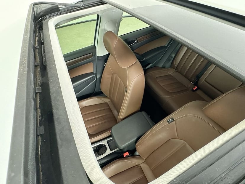 2022 Volkswagen Passat - Image 25