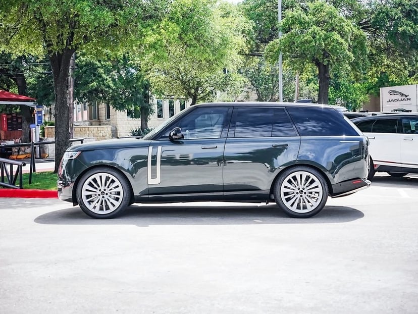2026 Land Rover Range Rover - Image 1
