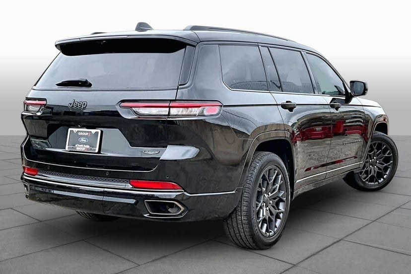 2025 Jeep Grand Cherokee L - Image 13