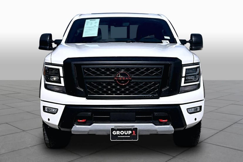 2024 Nissan Titan - Image 2