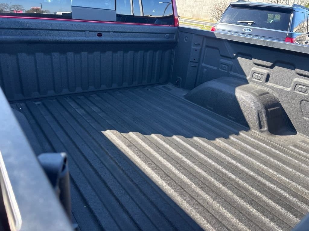 2025 Chevrolet Silverado 1500 - Image 27