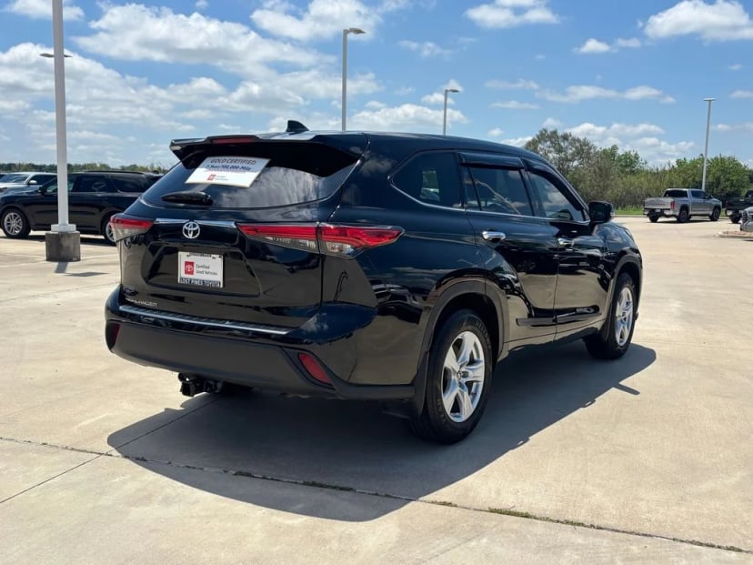 2022 Toyota Highlander - Image 4