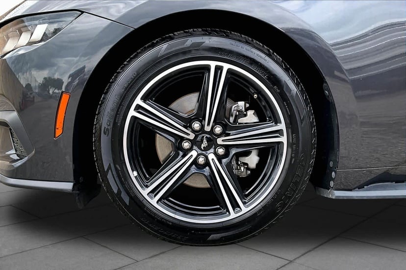 2024 Ford Mustang - Image 11