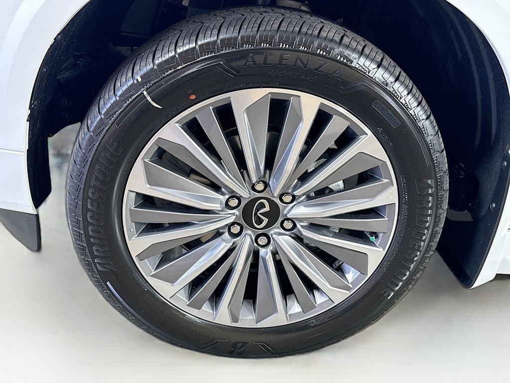 2026 INFINITI QX80 - Image 42