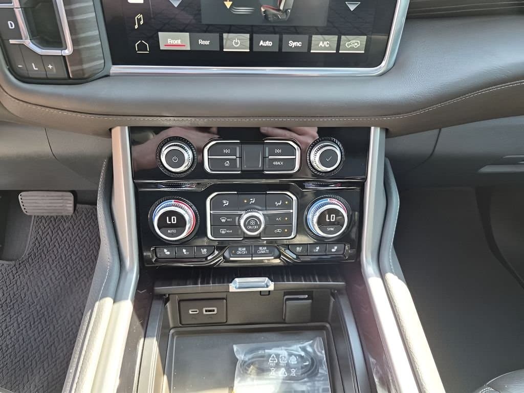 2022 GMC Yukon - Image 39