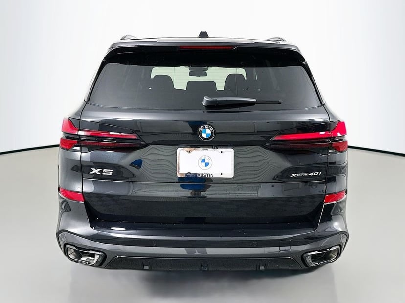 2026 BMW X5 - Image 6