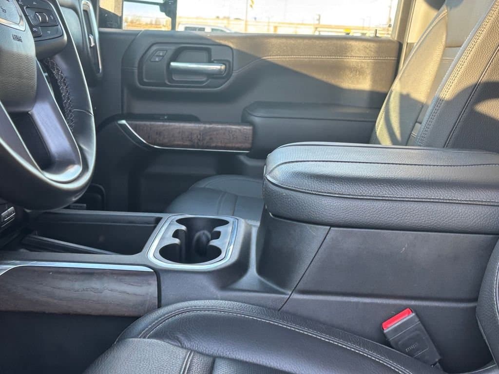 2023 GMC Sierra 2500HD - Image 11