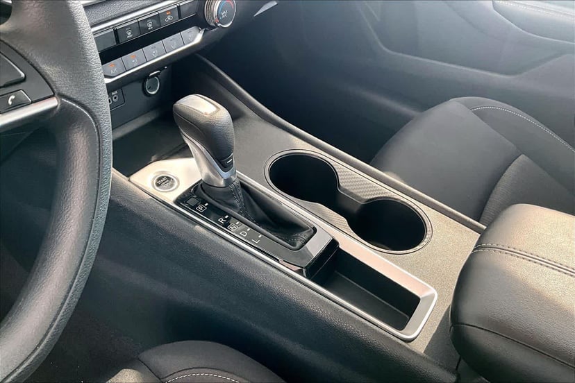 2025 Nissan Altima - Image 16