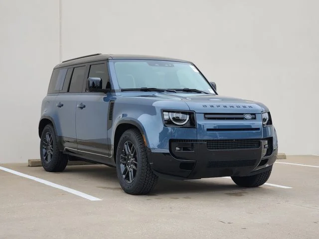 2026 Land Rover Defender 110 - Image 2