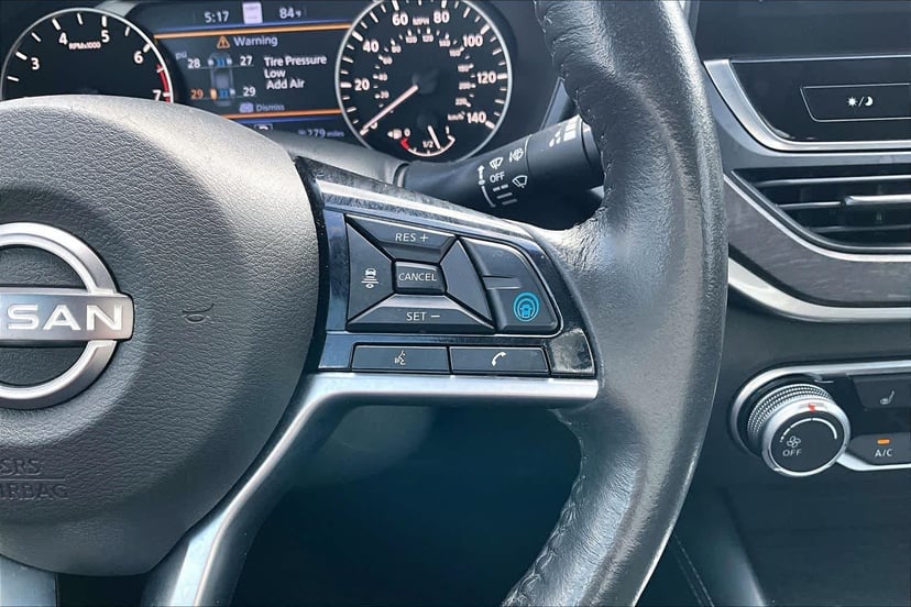 2024 Nissan Altima - Image 25