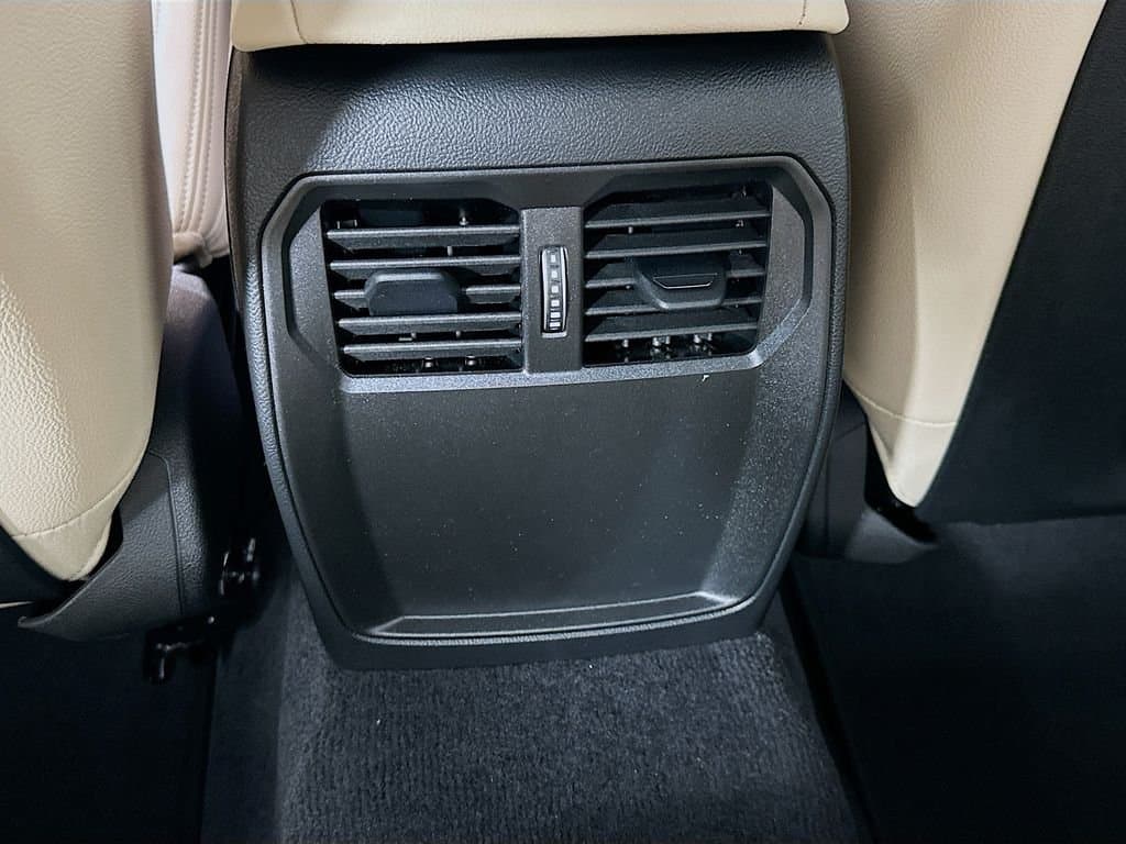 2026 BMW 4 Series - Image 18