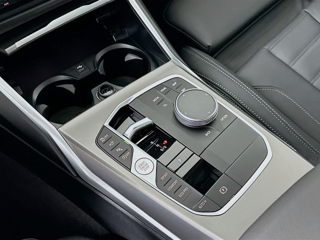 2026 BMW 3 Series - Image 15