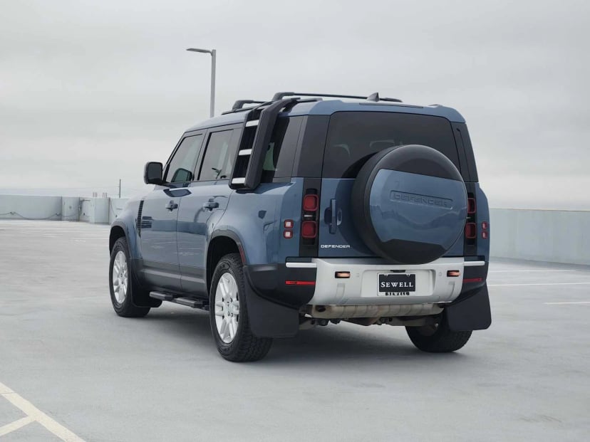 2024 Land Rover Defender - Image 7