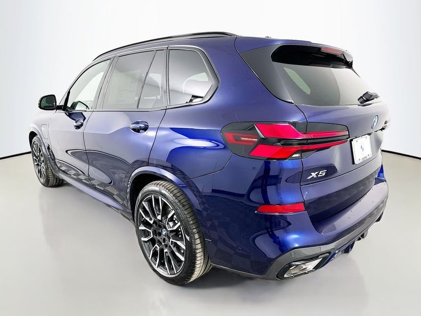 2026 BMW X5 - Image 7