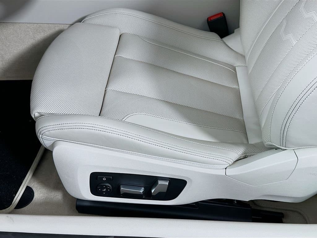 2026 BMW 8 Series - Image 20