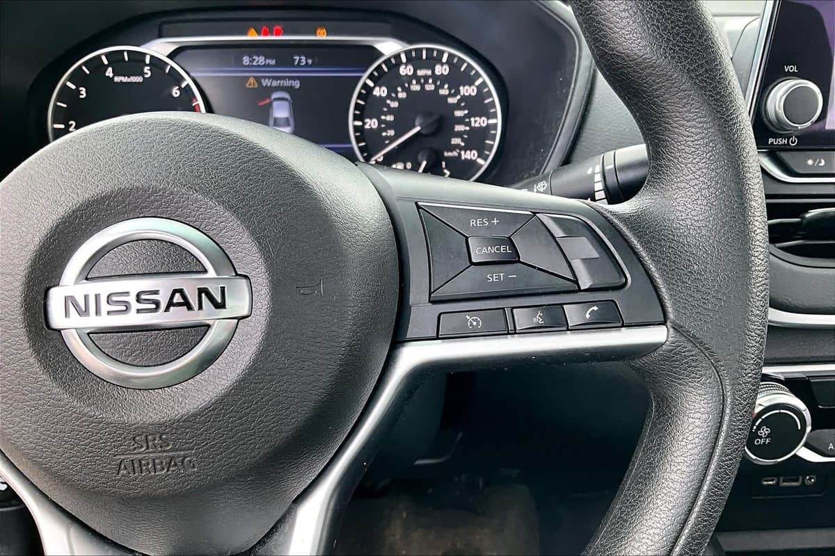 2022 Nissan Altima - Image 25