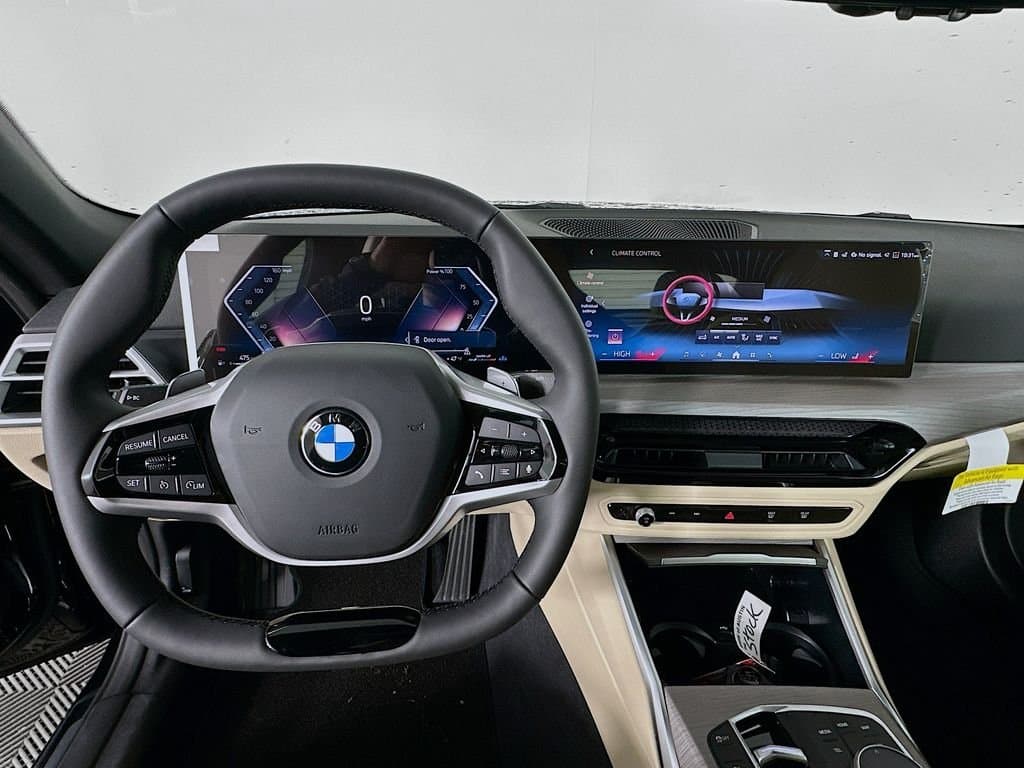 2025 BMW 4 Series - Image 10