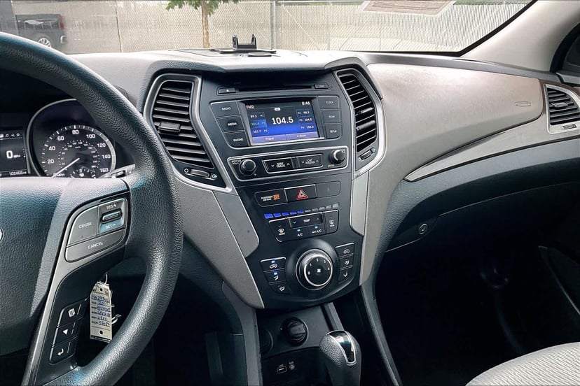 2017 Hyundai Santa Fe Sport - Image 7