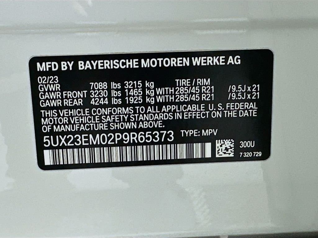 2023 BMW X7 - Image 16