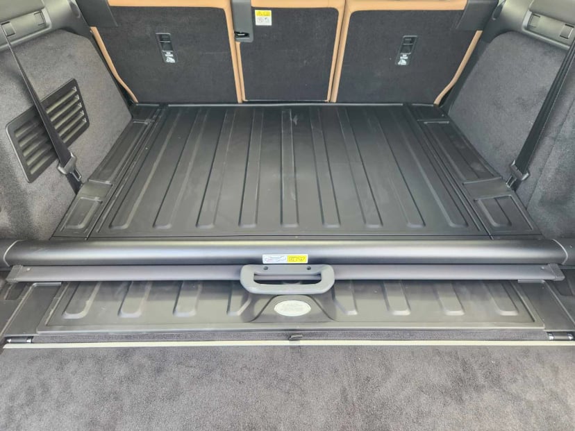 2026 LAND ROVER Discovery - Image 33