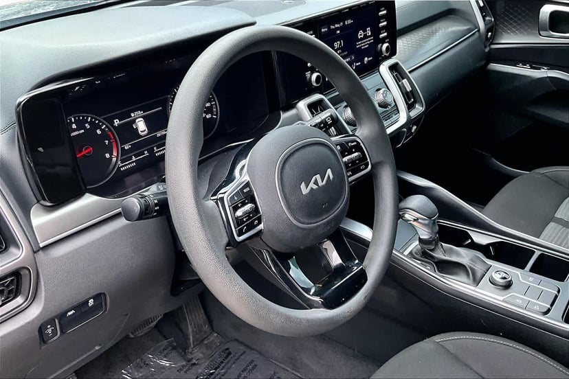 2022 Kia Sorento - Image 17