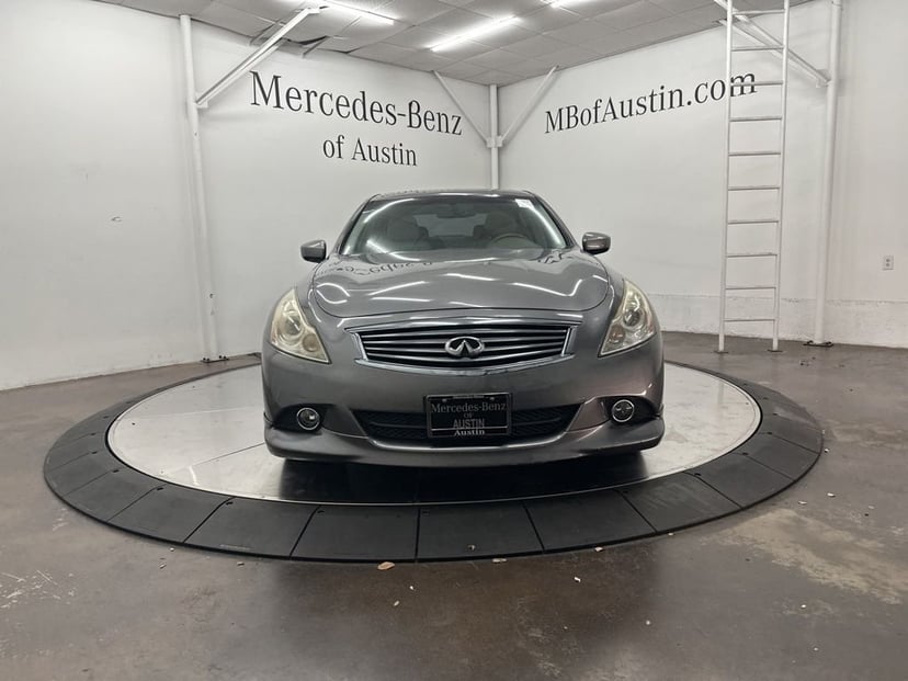 2011 INFINITI G37 - Image 2