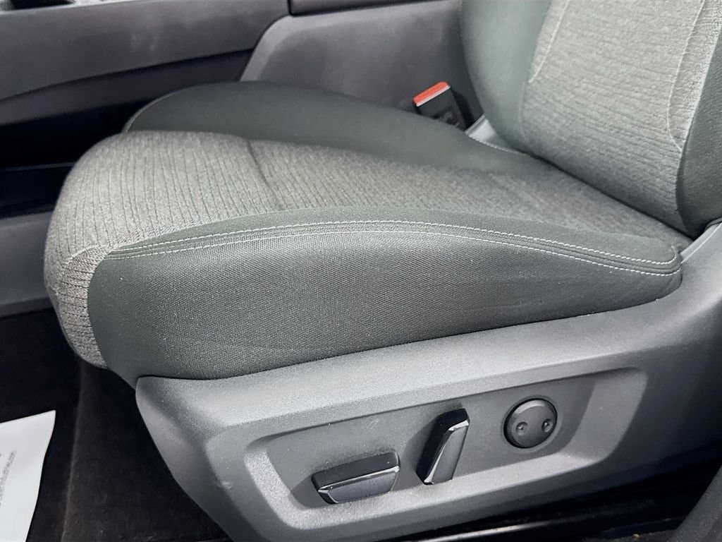 2023 NISSAN Rogue - Image 25