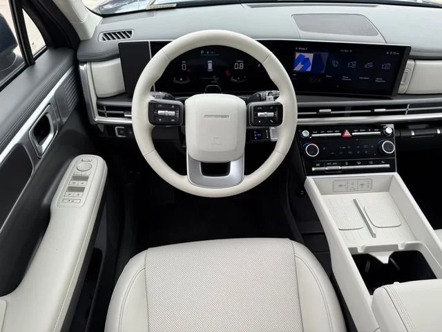 2025 Hyundai Santa Fe - Image 27