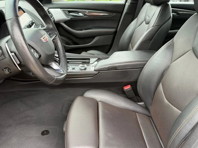 2023 Cadillac CT5 - Image 10