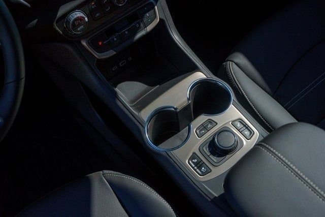 2024 GMC Terrain - Image 16