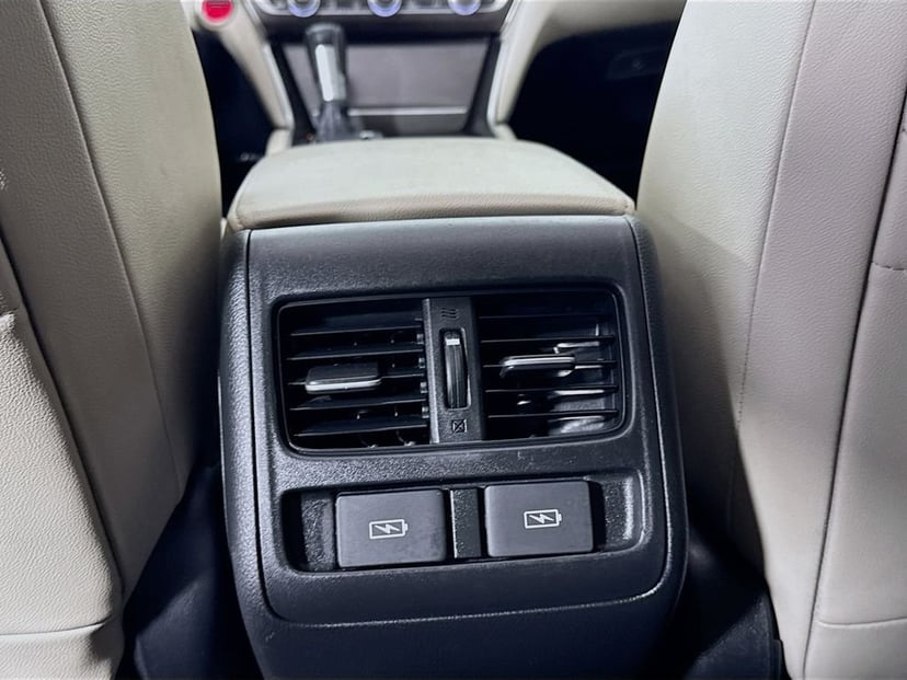 2022 Honda Accord - Image 32