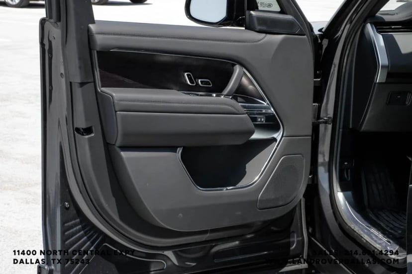 2026 Land Rover Range Rover - Image 42