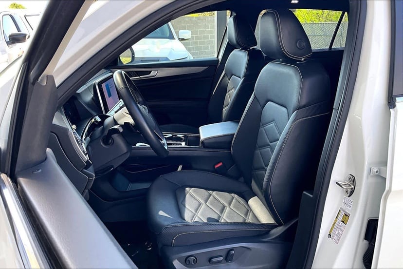 2024 Volkswagen Atlas Cross Sport - Image 8