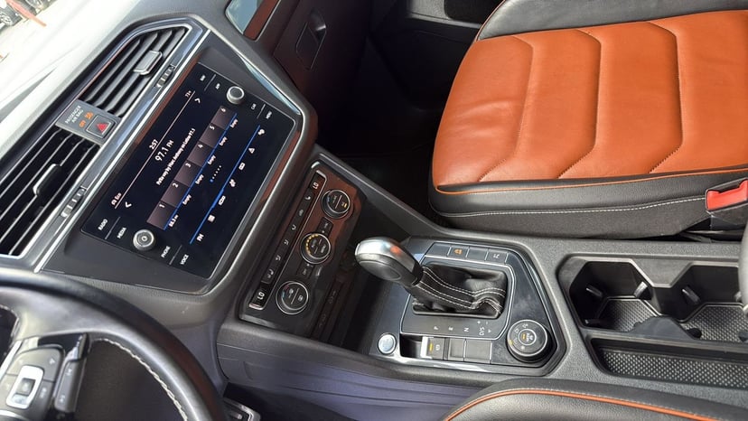 2021 Volkswagen Tiguan - Image 21