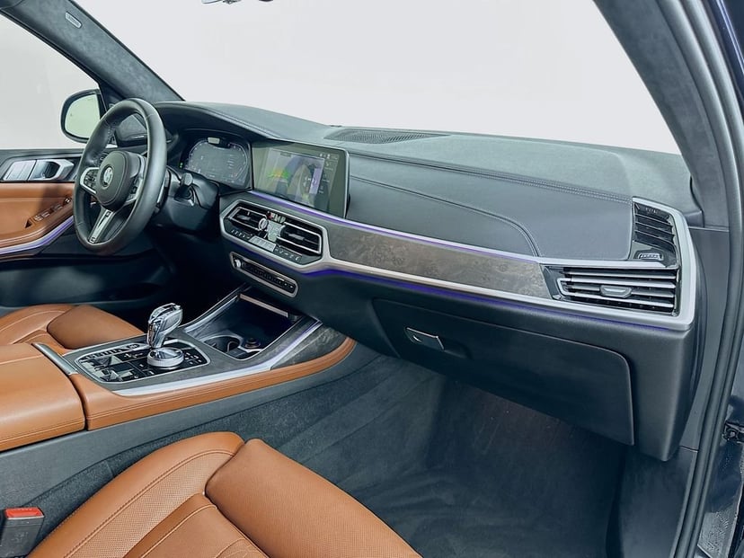 2022 BMW X7 - Image 31
