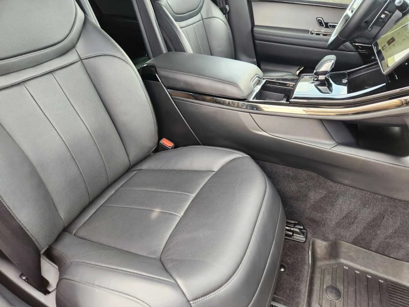 2024 Land Rover Range Rover Sport - Image 13