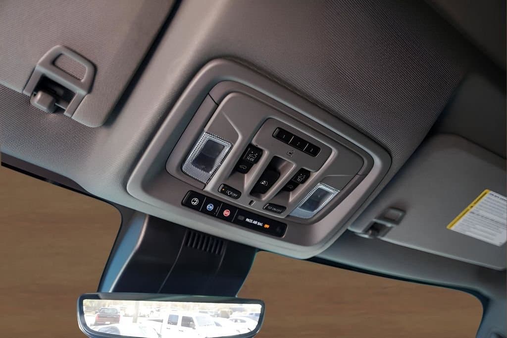 2024 Chevrolet Silverado 2500HD - Image 21