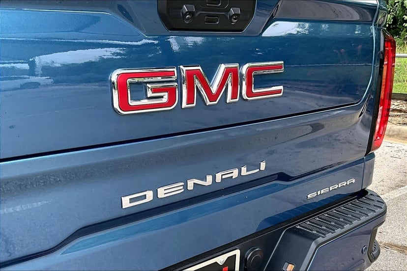 2024 GMC Sierra 1500 - Image 10