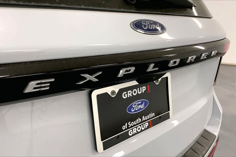2026 Ford Explorer - Image 12