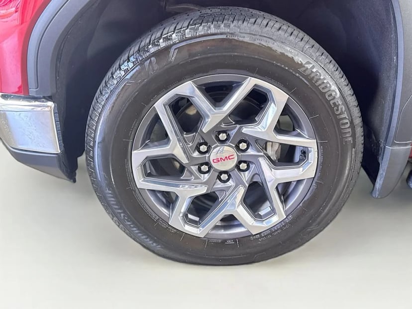 2025 GMC Sierra 1500 - Image 38